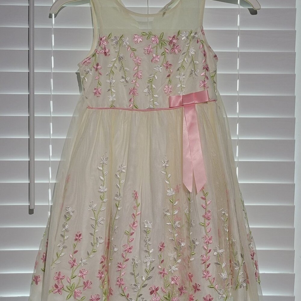 Beautiful Jona Michelle White & Pink Embroidered Girl's Dress - Size 5